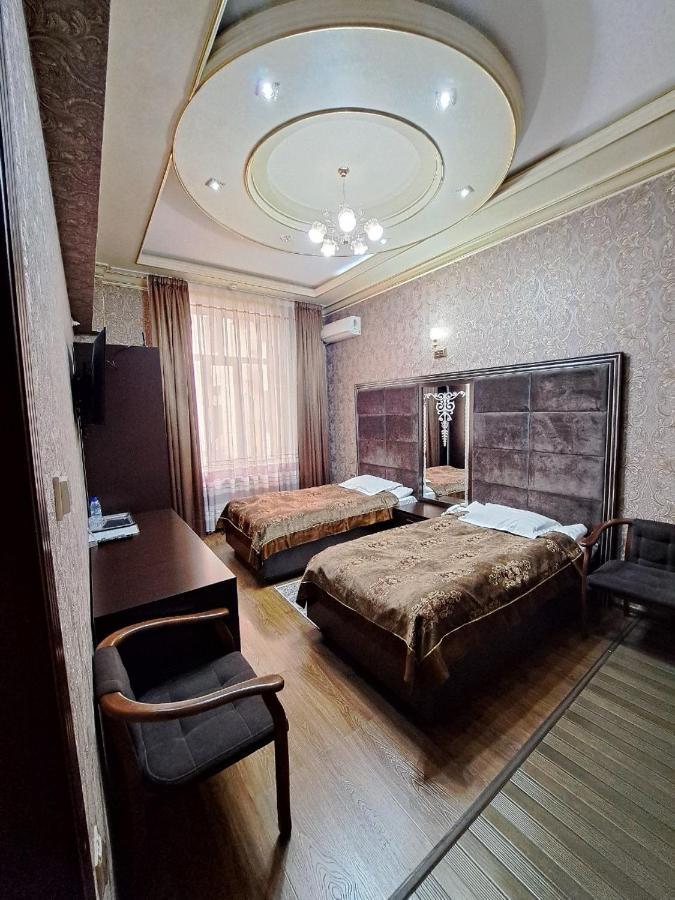 Hotel Edem Plaza Bukhara Esterno foto